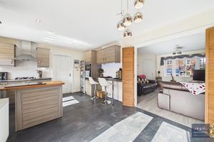 Photo 29- click for photo gallery